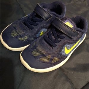 Toddler Nike Shoes 10C